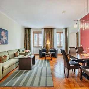 Serviced Josefstadt Apartment Vienna